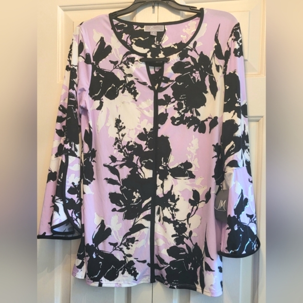 JM Collection Lavender & Blk Floral Bell Sleeve Top